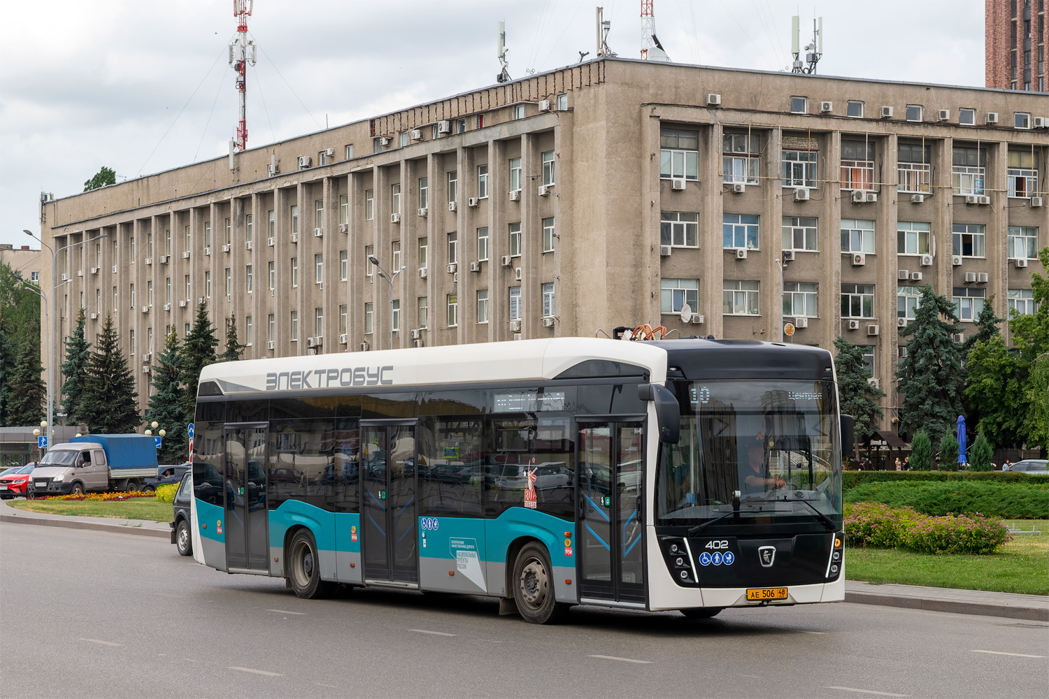 Липецкая область, КАМАЗ-6282 № 402