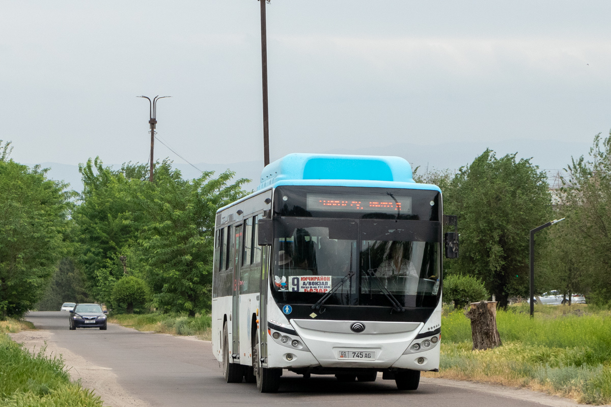 Кыргызстан, Yutong ZK6108HGH № 01 745 AG
