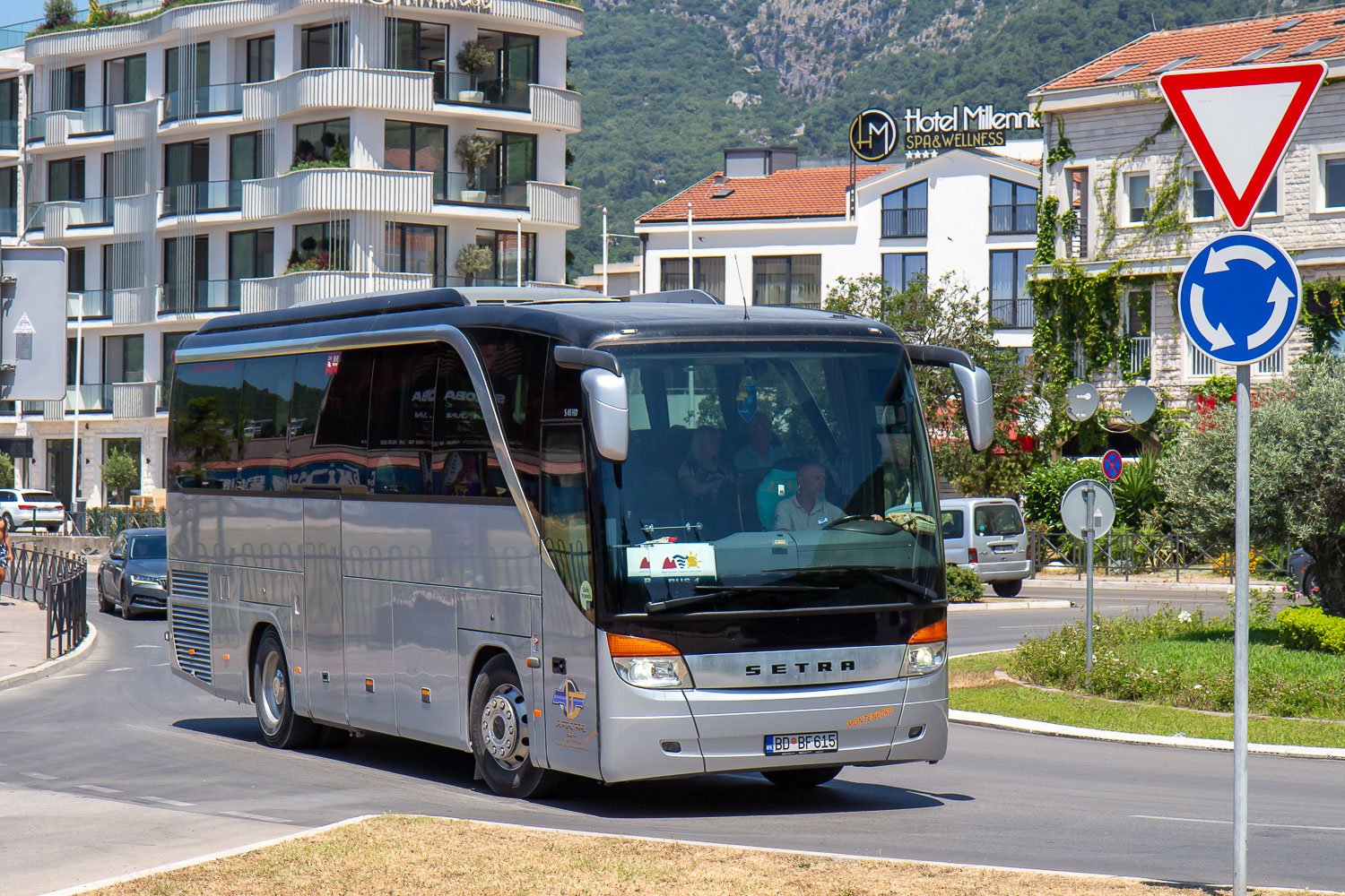 Черногория, Setra S411HD № BD BF615