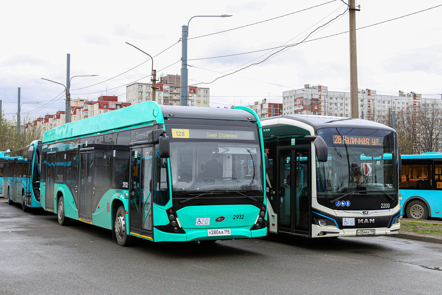Санкт-Петербург, 5298.02 "Сириус" № 2932; Санкт-Петербург, MAN 12C Lion's City 12 E NL367 № 2200