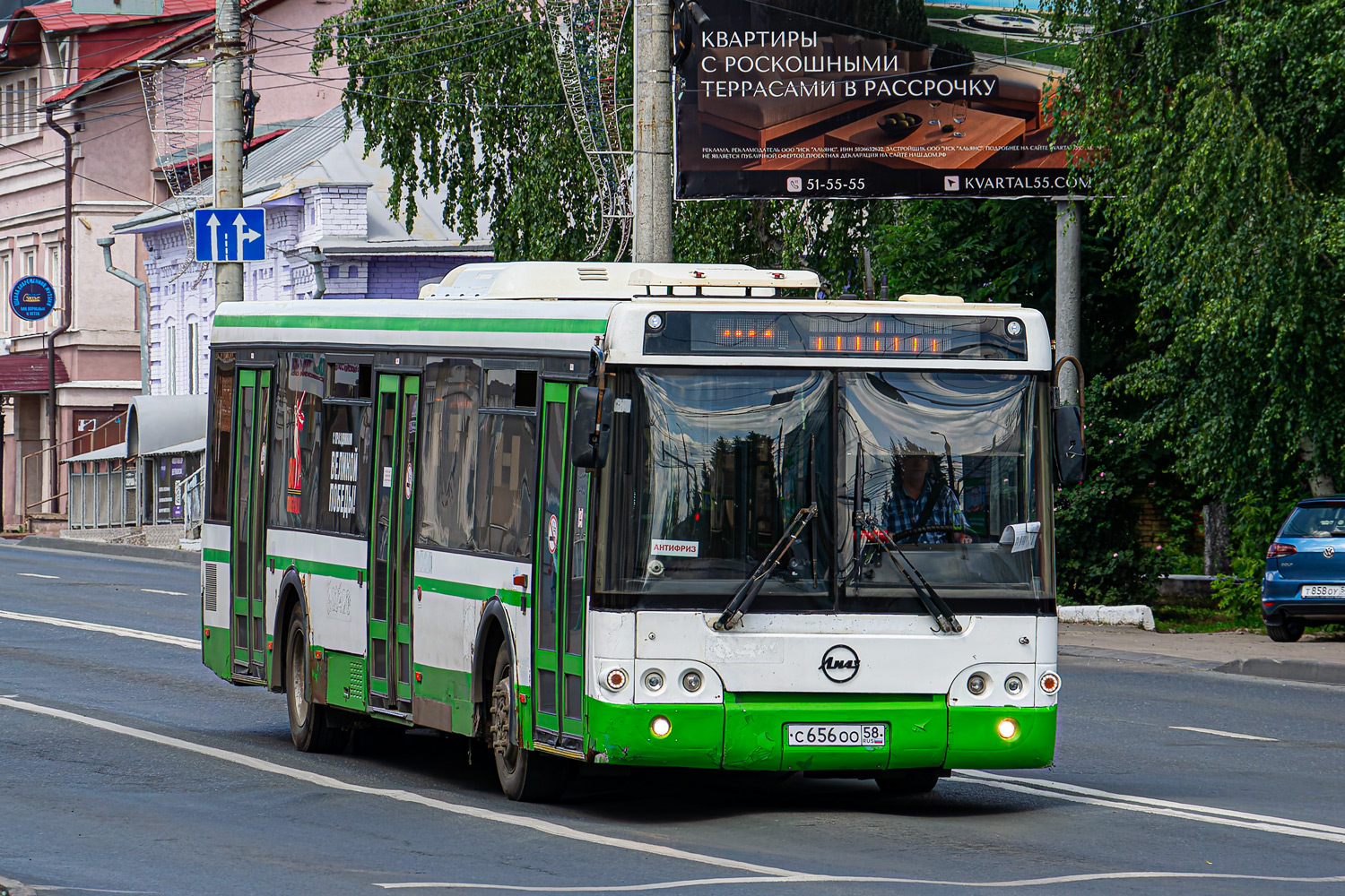 Penza region, LiAZ-5292.21 # 487