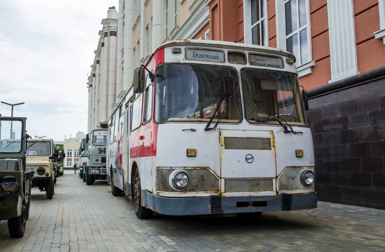 Свердловская область, ЛиАЗ-677М (ТоАЗ) № А 891 СТ 196