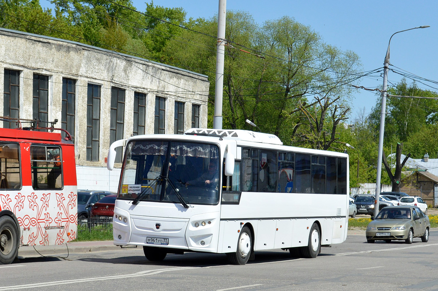 Владимирская область, КАвЗ-4238-B2 № М 961 УО 33