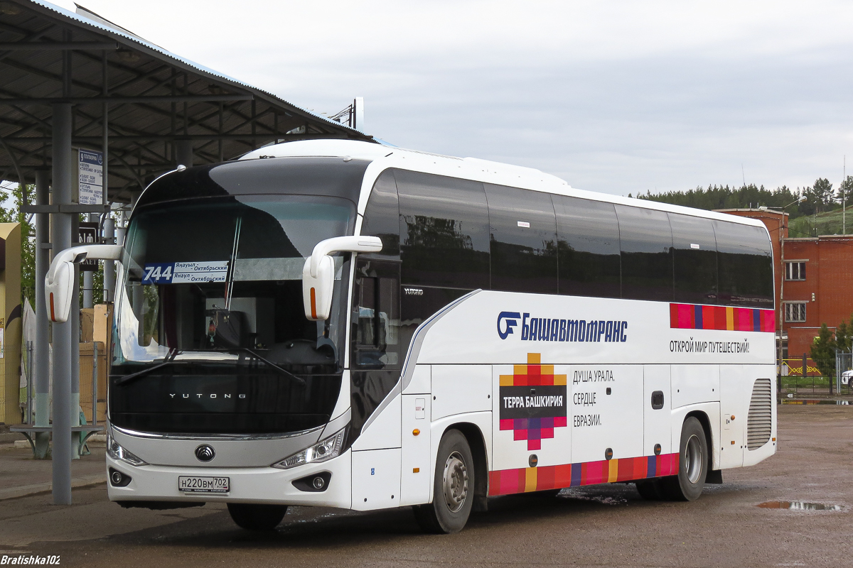 Башкортостан, Yutong C12PRO (ZK6128H) № 0986