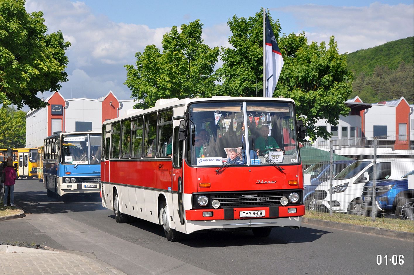 Саксония, Ikarus 250.67 № 13-8706; Тюрингия — 8. Ikarus-Bus-Treffen in Deutschland — Meiningen 17.05.2025
