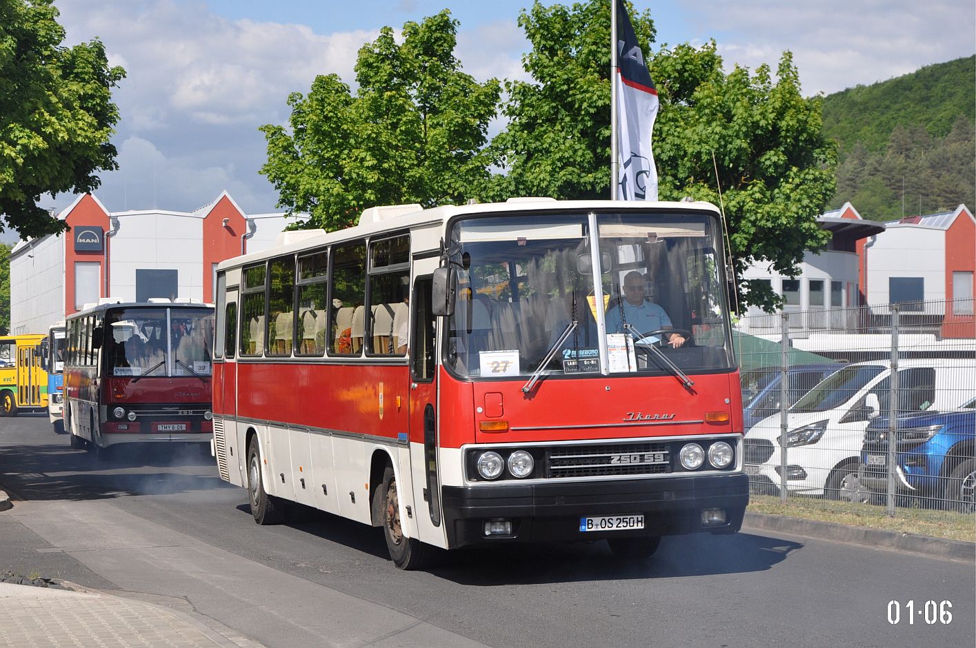 Берлин, Ikarus 250.59E № B-OS 250H; Тюрингия — 8. Ikarus-Bus-Treffen in Deutschland — Meiningen 17.05.2025 Берлин, Ikarus 250.59E № B-OS 250H; Тюрингия — 8. Ikarus-Bus-Treffen in Deutschland — Meiningen 17.05.2025