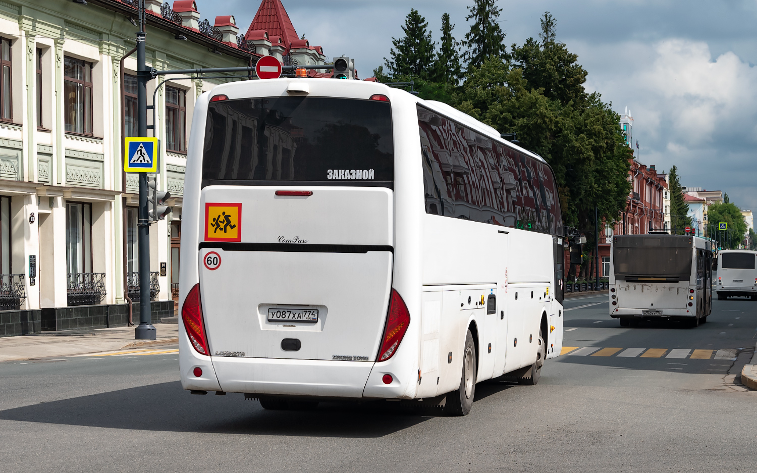 Челябинская область, Zhong Tong LCK6127H ComPass № У 087 ХА 774; Башкортостан, ПАЗ-320414-14 "Вектор" № Е 454 РР 702