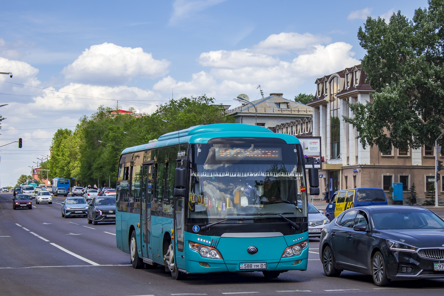 Карагандинская область, Yutong ZK6852HG (СарыаркаАвтоПром) № 588 YM 01