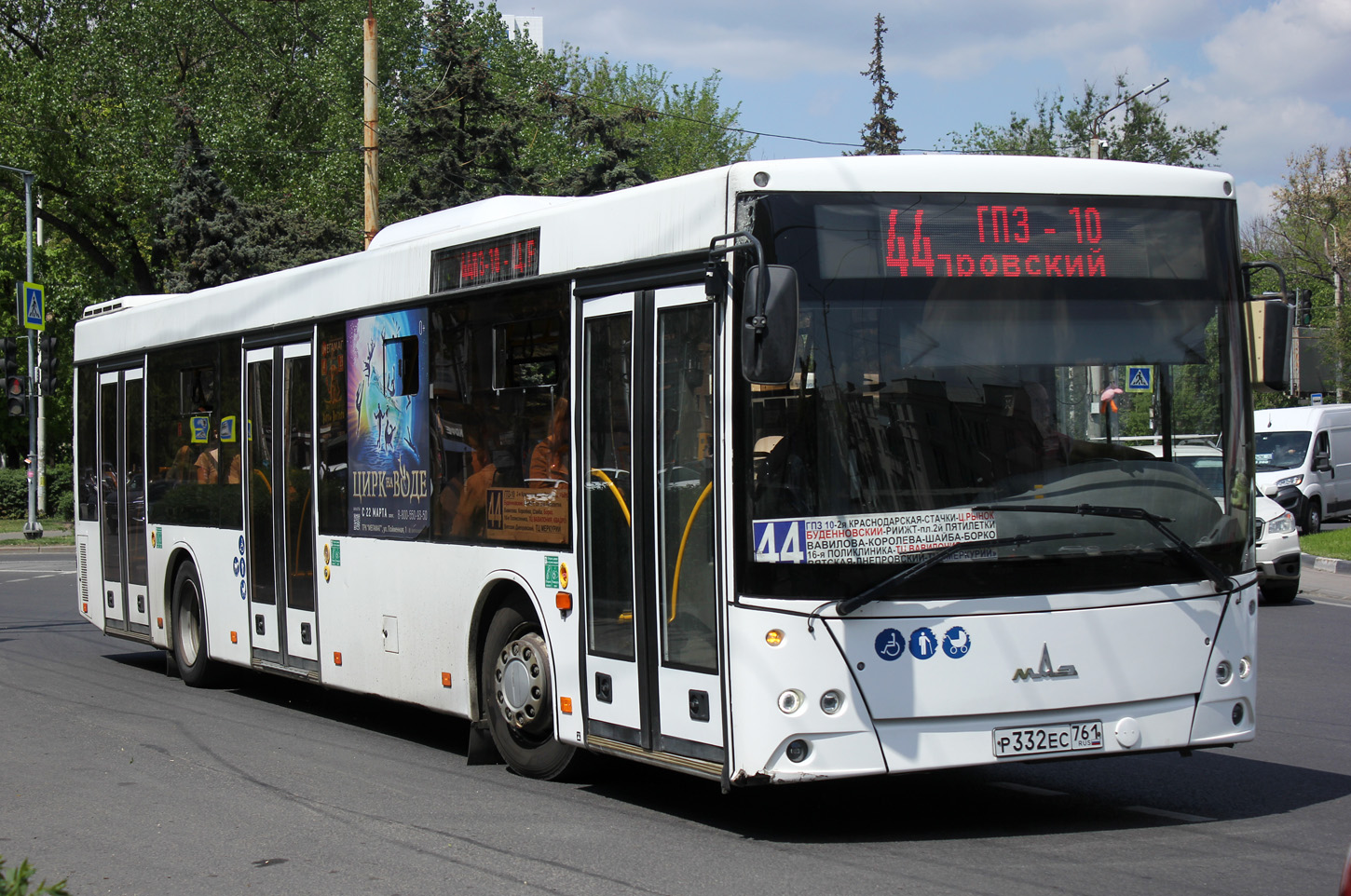 Rostovská oblast, MAZ-203.016 č. Р 332 ЕС 761