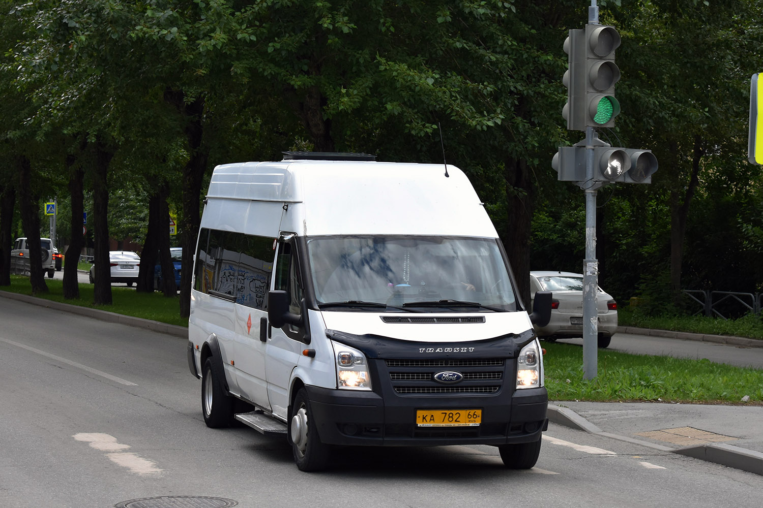Свердловская область, Ford Transit [RUS] (Z6F.ESF.) № КА 782 66
