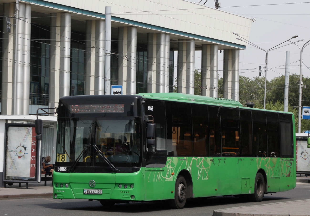 Almaty, Golden Dragon XML6125CR č. 5068