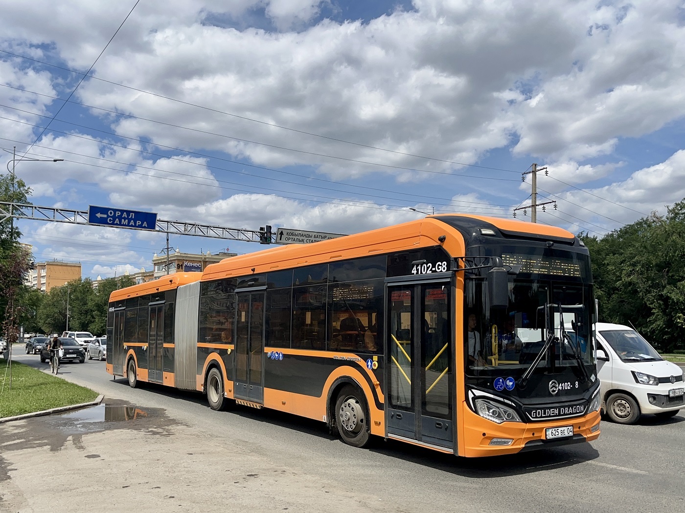 Актюбинская область, Golden Dragon XML6185J13C (Hyundai Trans Auto) № 4102-G8 Актюбинская область, Golden Dragon XML6185J13C (Hyundai Trans Auto) № 4102-G8