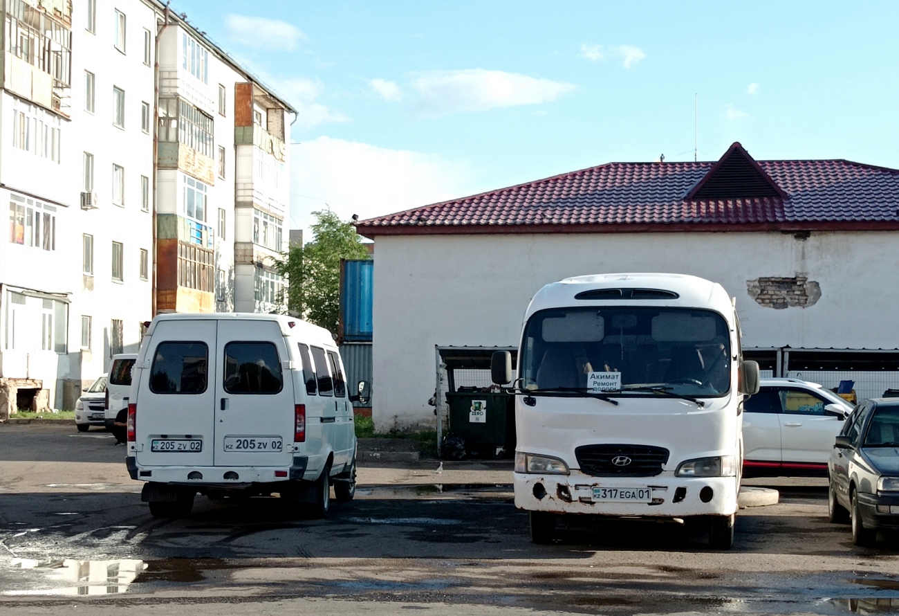 Almaty, GAZ-322120 (X96) č. 205 ZV 02; Astana, Hyundai County Deluxe č. 317 EGA 01