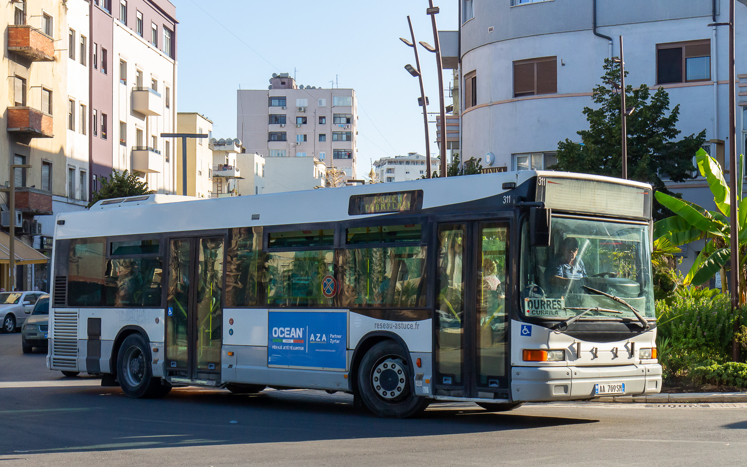 Albánie, Heuliez GX117L č. AA-709SM