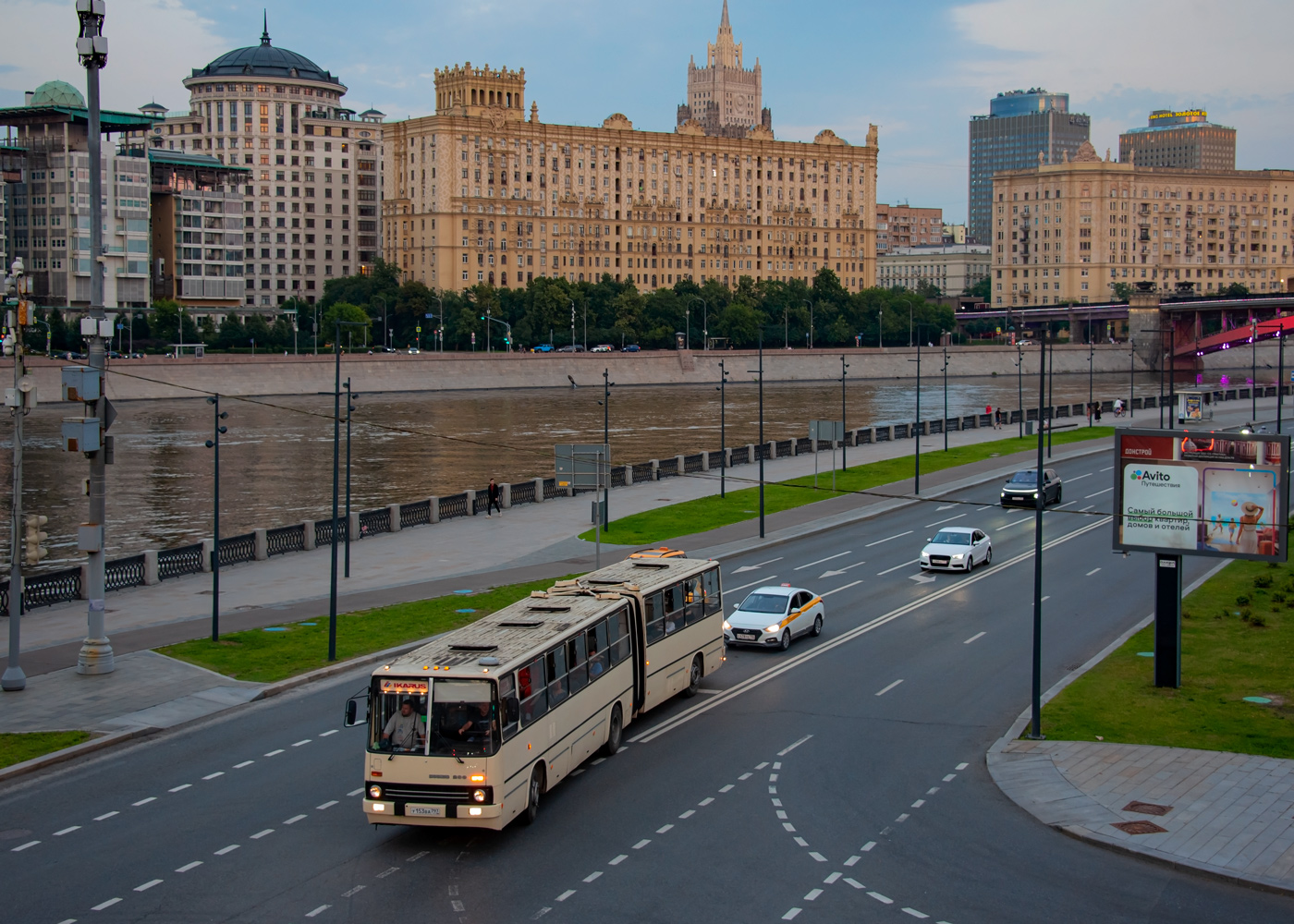 Москва, Ikarus 280.33M № У 153 ВА 797
