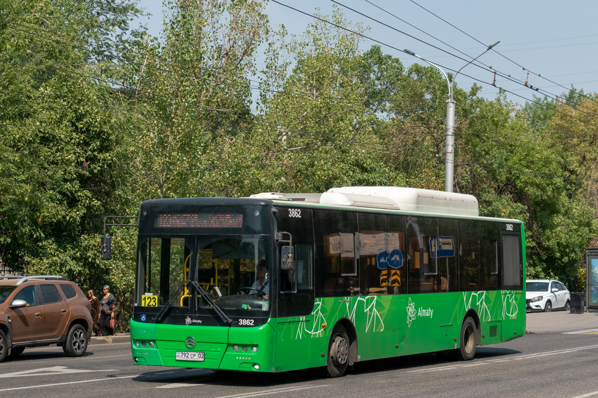 Almaty, Golden Dragon XML6125CN (Hyundai Trans Auto) č. 3862