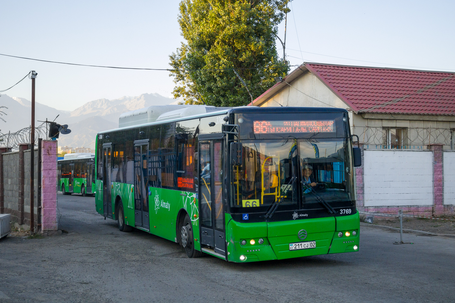 Алматы, Golden Dragon XML6125CN (Hyundai Trans Auto) № 3769