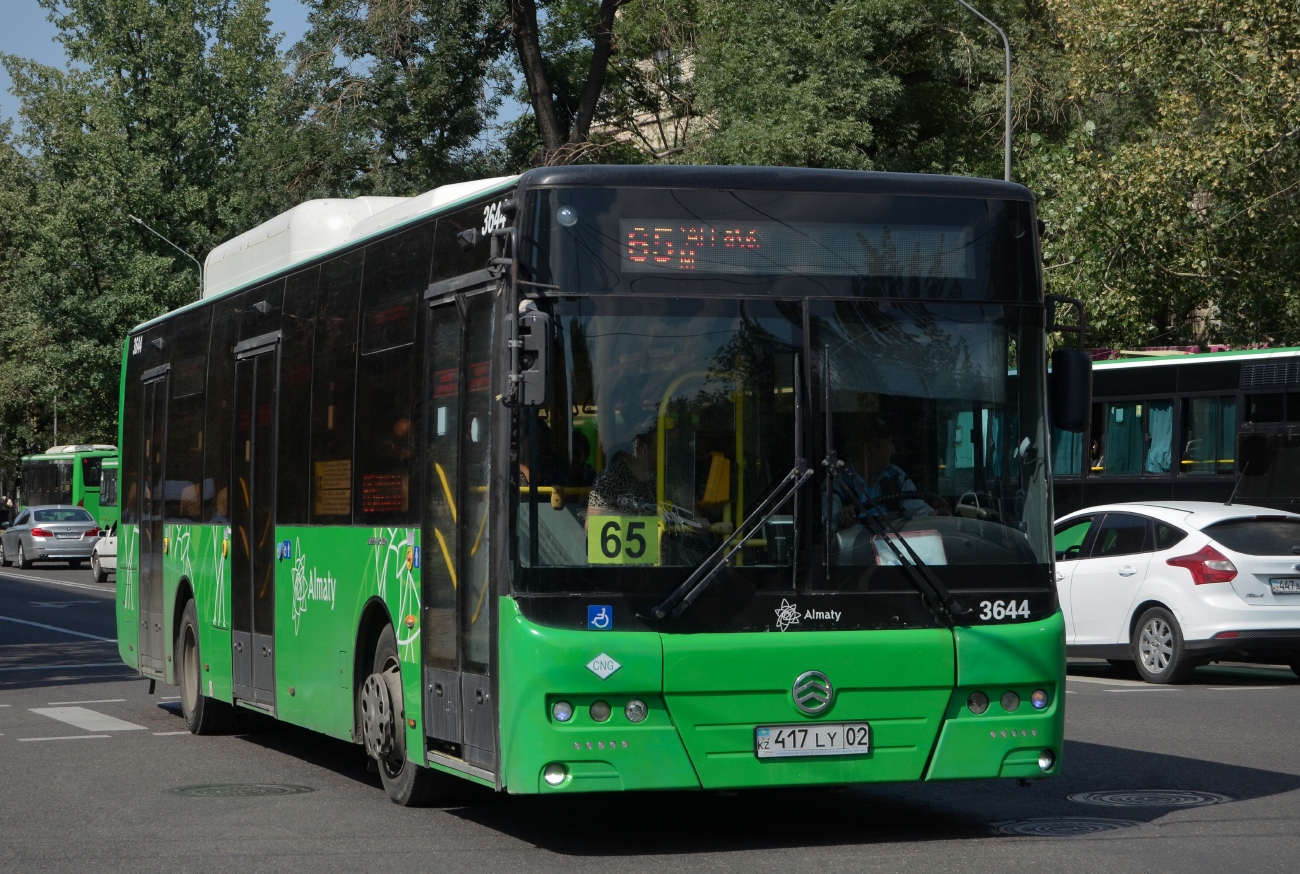 Алматы, Golden Dragon XML6125CN (Hyundai Trans Auto) № 3644 Алматы, Golden Dragon XML6125CN (Hyundai Trans Auto) № 3644