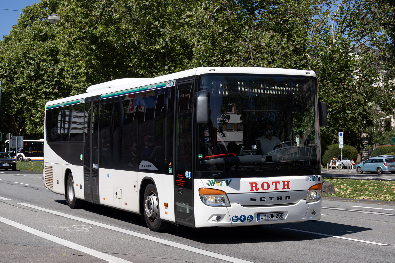 Гессен, Setra S415LE business № LM-JR 250