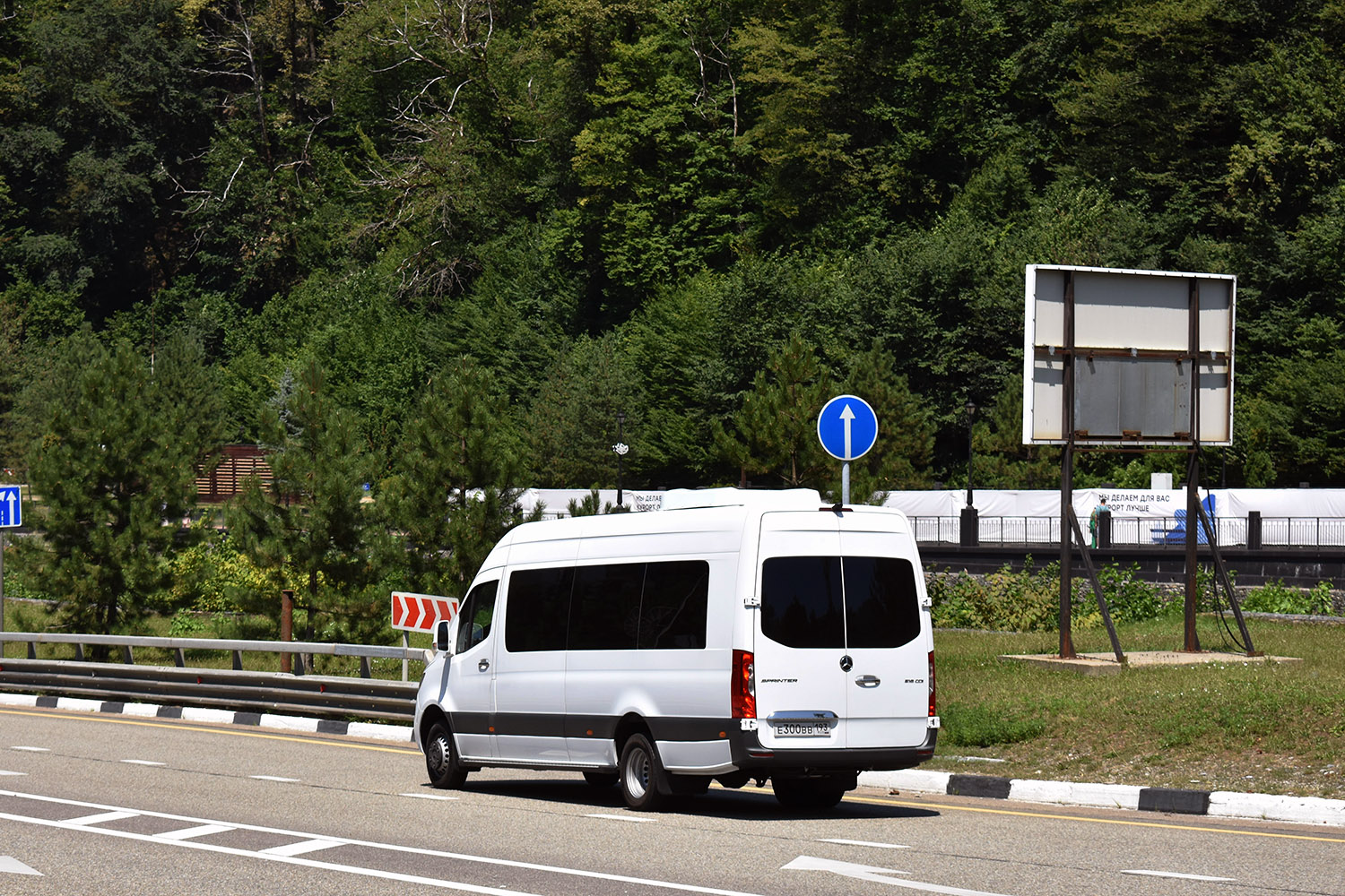 Краснодарский край, Луидор-223685 (MB Sprinter) № Е 300 ВВ 193