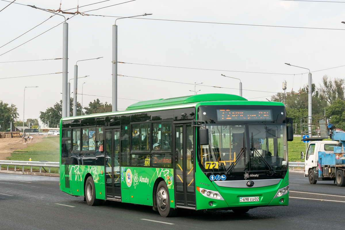 Алматы, Yutong ZK6118HGA (QazTehna) № 698 EQ 02