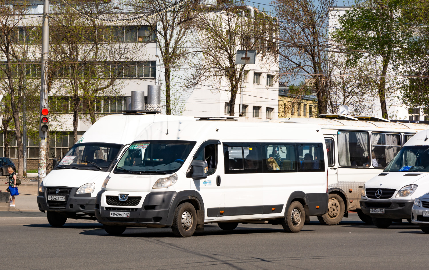 Башкортостан, IRITO Boxer L4H2 (Z8P) № Р 842 МС 102