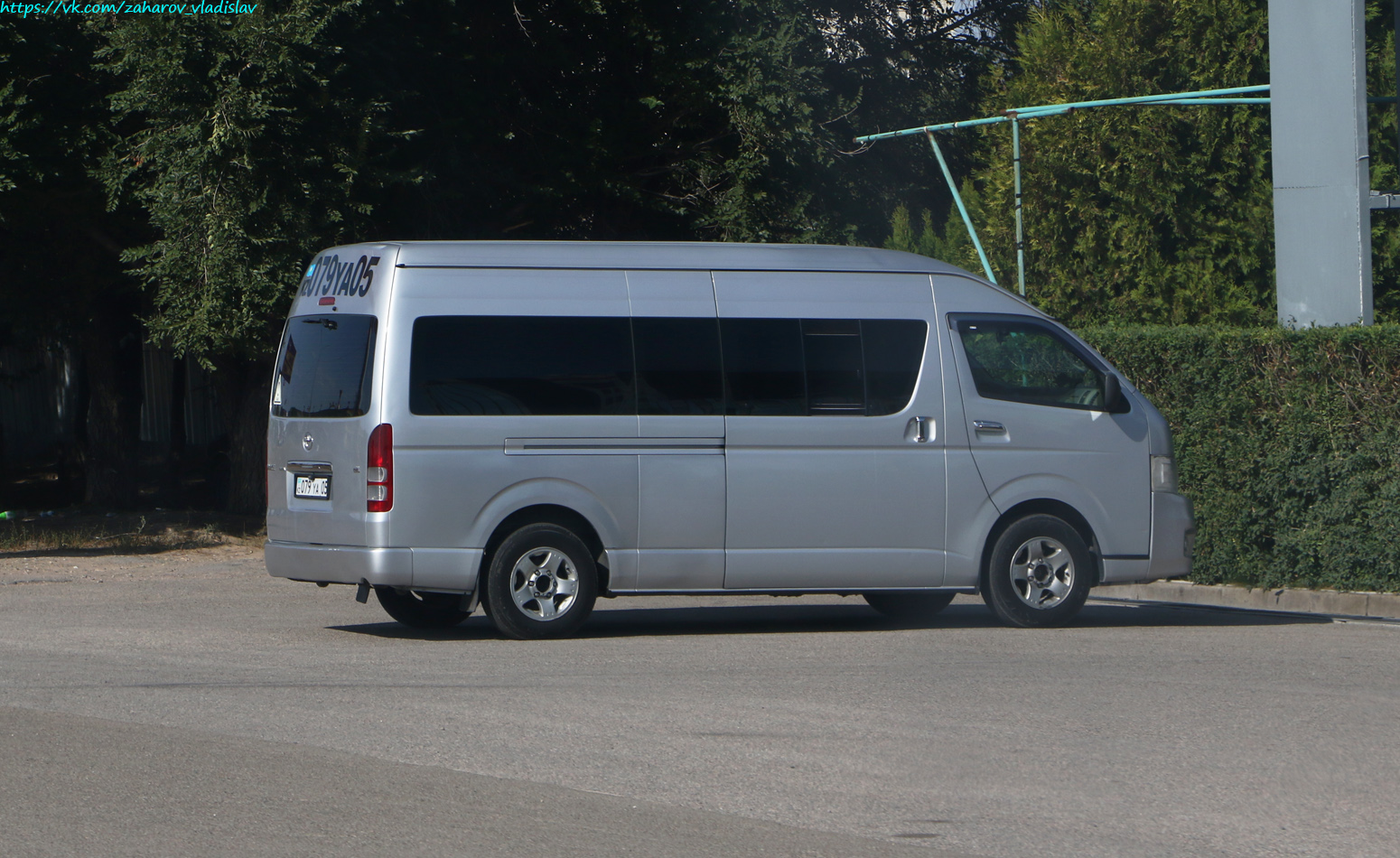 Almaty region, Toyota HiAce (V H200) č. 079 YA 05