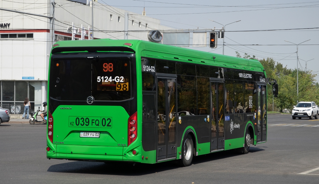 Almaty, Golden Dragon XML6125CE (Hyundai Trans Auto) # 5124-G2