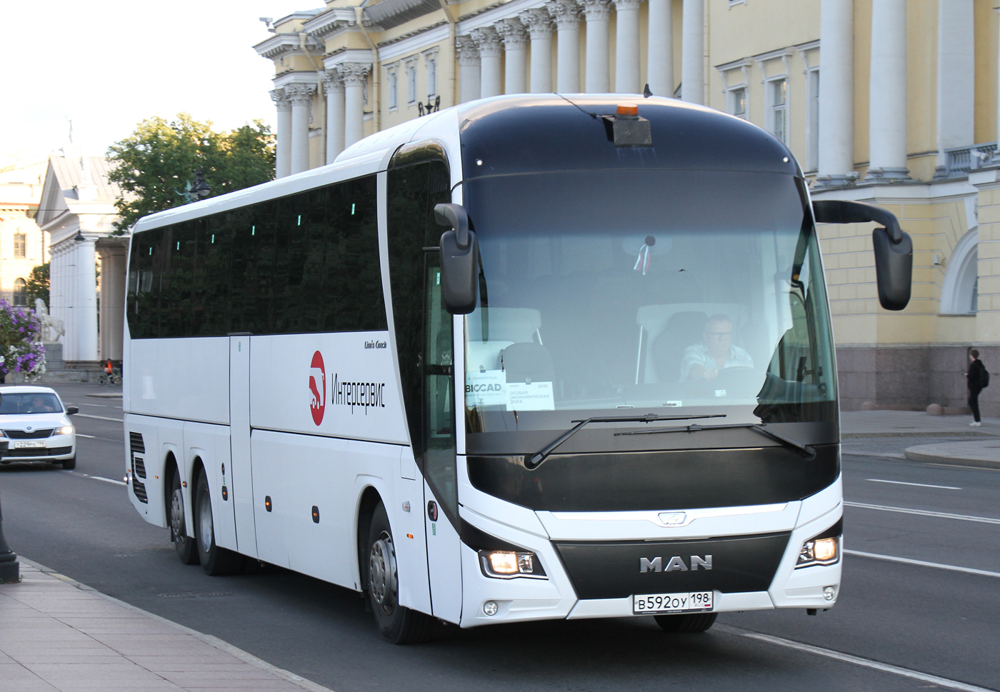 Санкт-Петербург, MAN R08 Lion's Coach L RHC444 L № В 592 ОУ 198