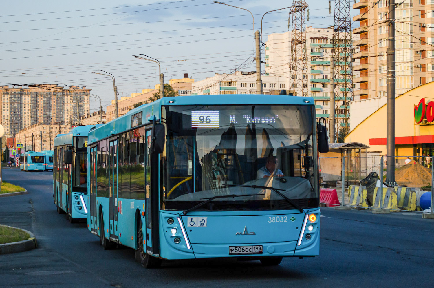 Санкт-Петербург, МАЗ-203.945 № 38032