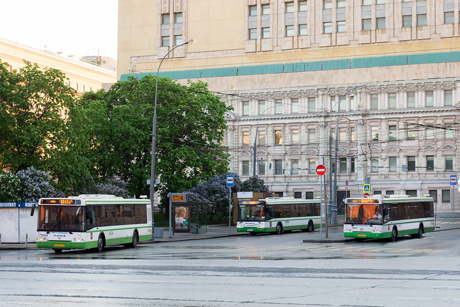 Москва, ЛиАЗ-5292.22 (2-2-2) № 04334; Москва, ЛиАЗ-5292.21 № 160252