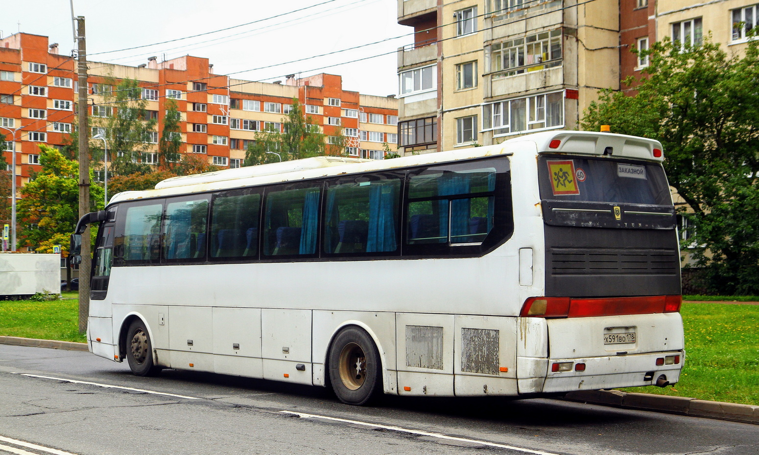 Petrohrad, Heke JAC HK6120 č. Х 591 ВО 178