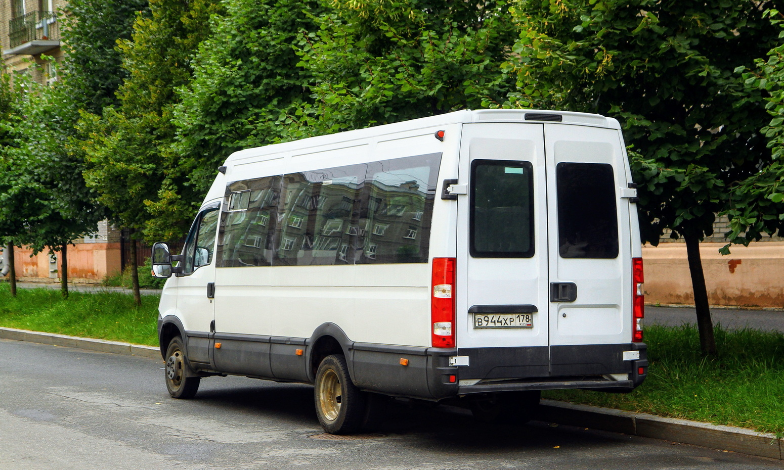 Санкт-Петербург, Нижегородец-2227UT (IVECO Daily) № В 944 ХР 178