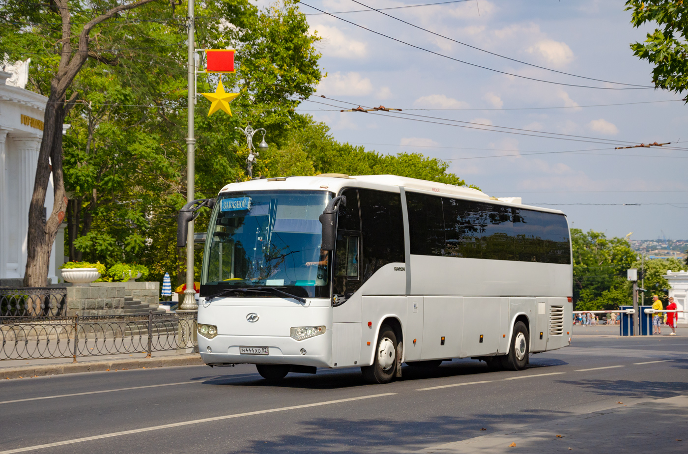 Республика Крым, Higer KLQ6129Q № Н 444 ХО 82