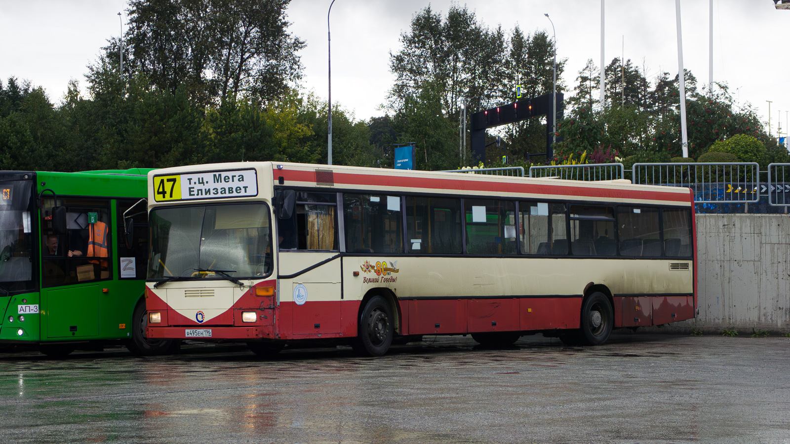Свердловская область, Mercedes-Benz O405N (SAM) № А 495 ЕН 196