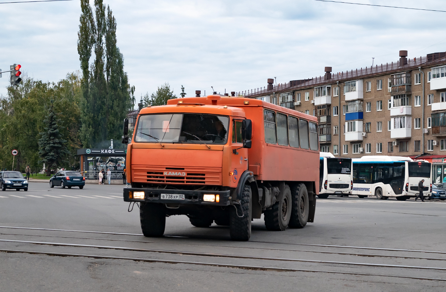 Башкортостан, НефАЗ-4208-03 № В 738 ХР 02