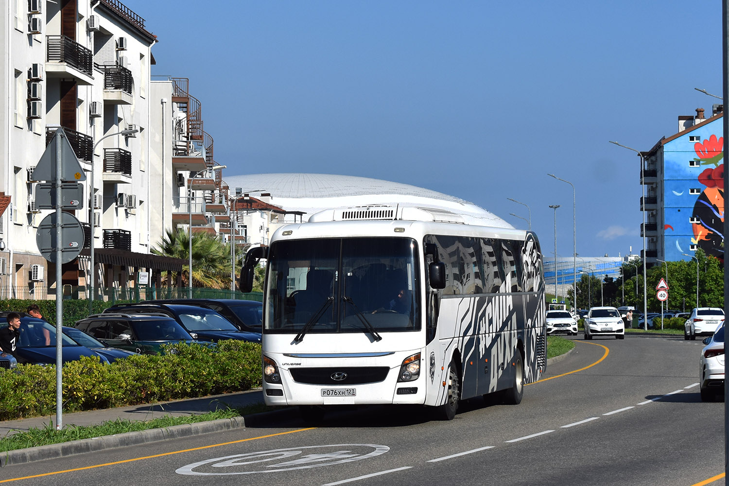 Краснодарский край, Hyundai Universe F/L Luxury № Р 076 ХН 123
