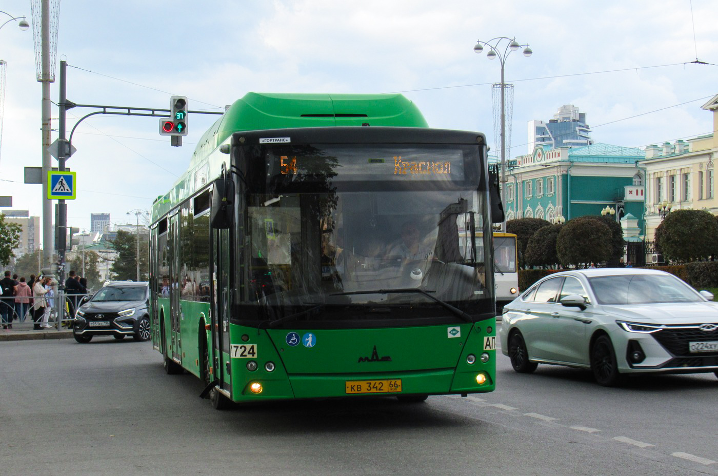 Свердловская область, МАЗ-203.L65 № 1724