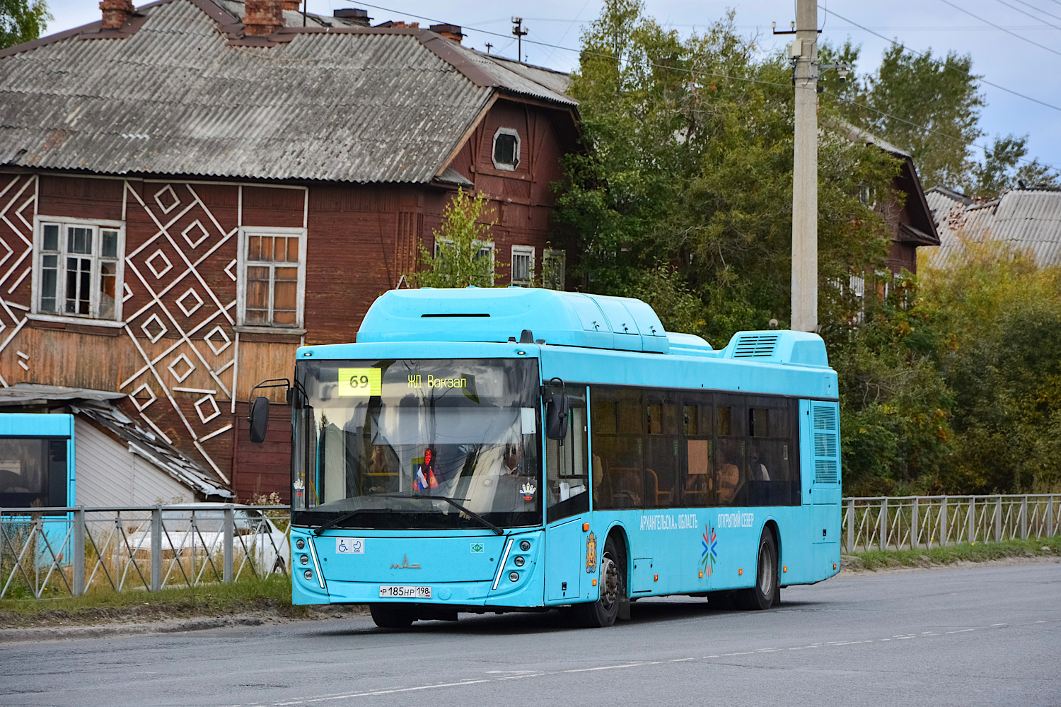 Arhangelská oblast, MAZ-203.948 č. Р 185 НР 198