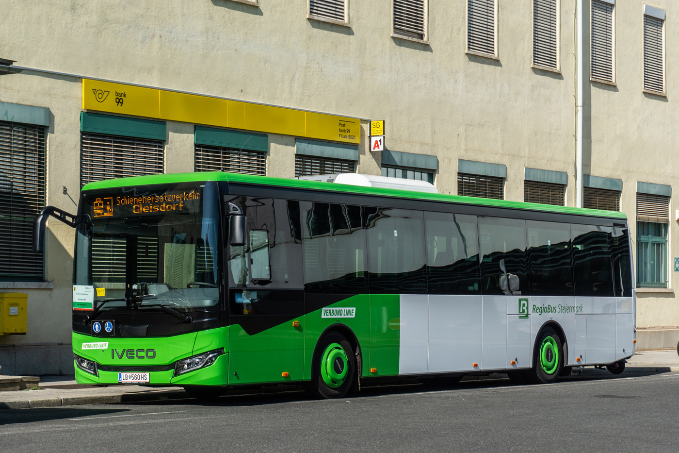 Австрия, IVECO Crossway LE LINE 12M № LB 560 HS