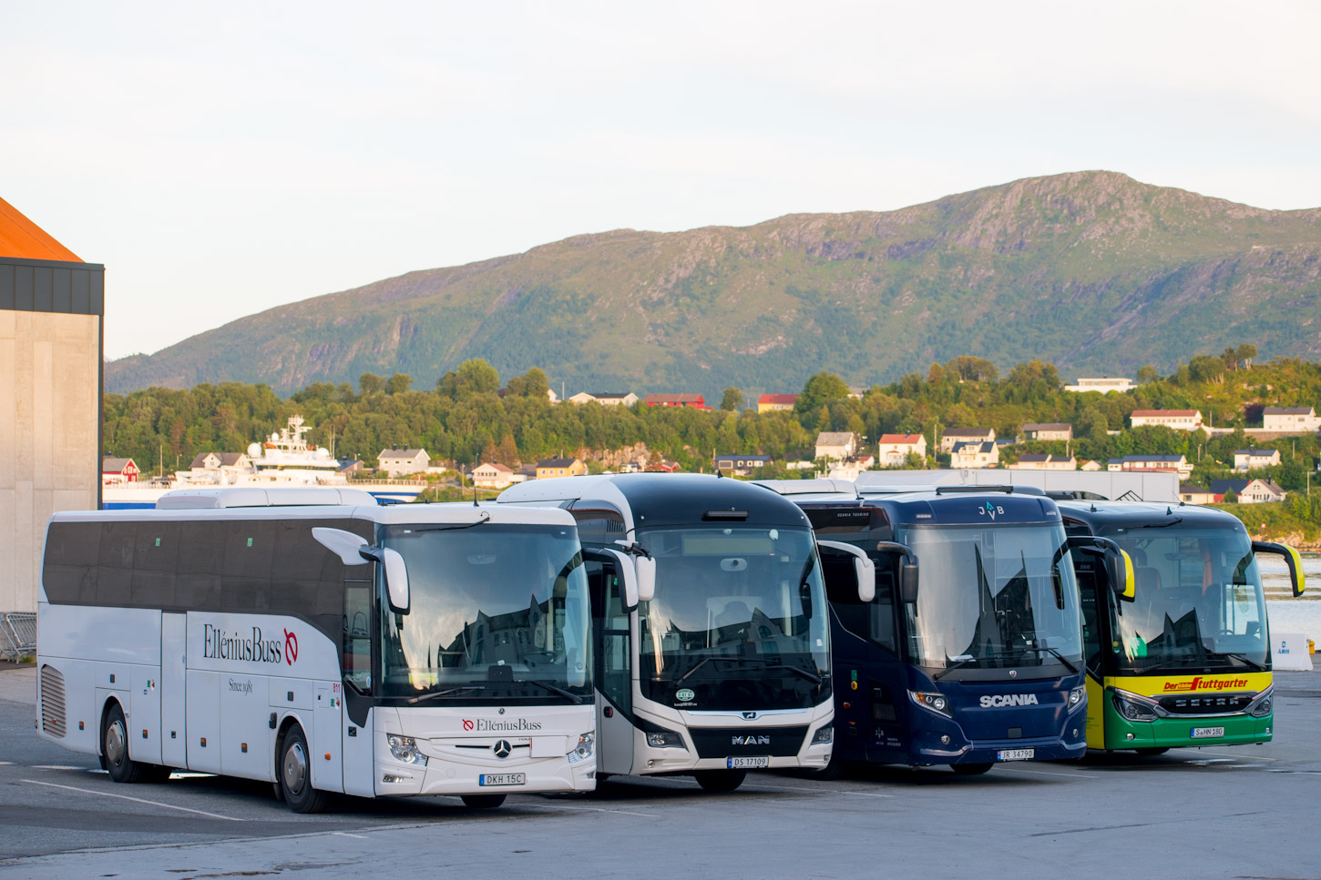 Швеция, Mercedes-Benz Tourismo III 15RHD № 811