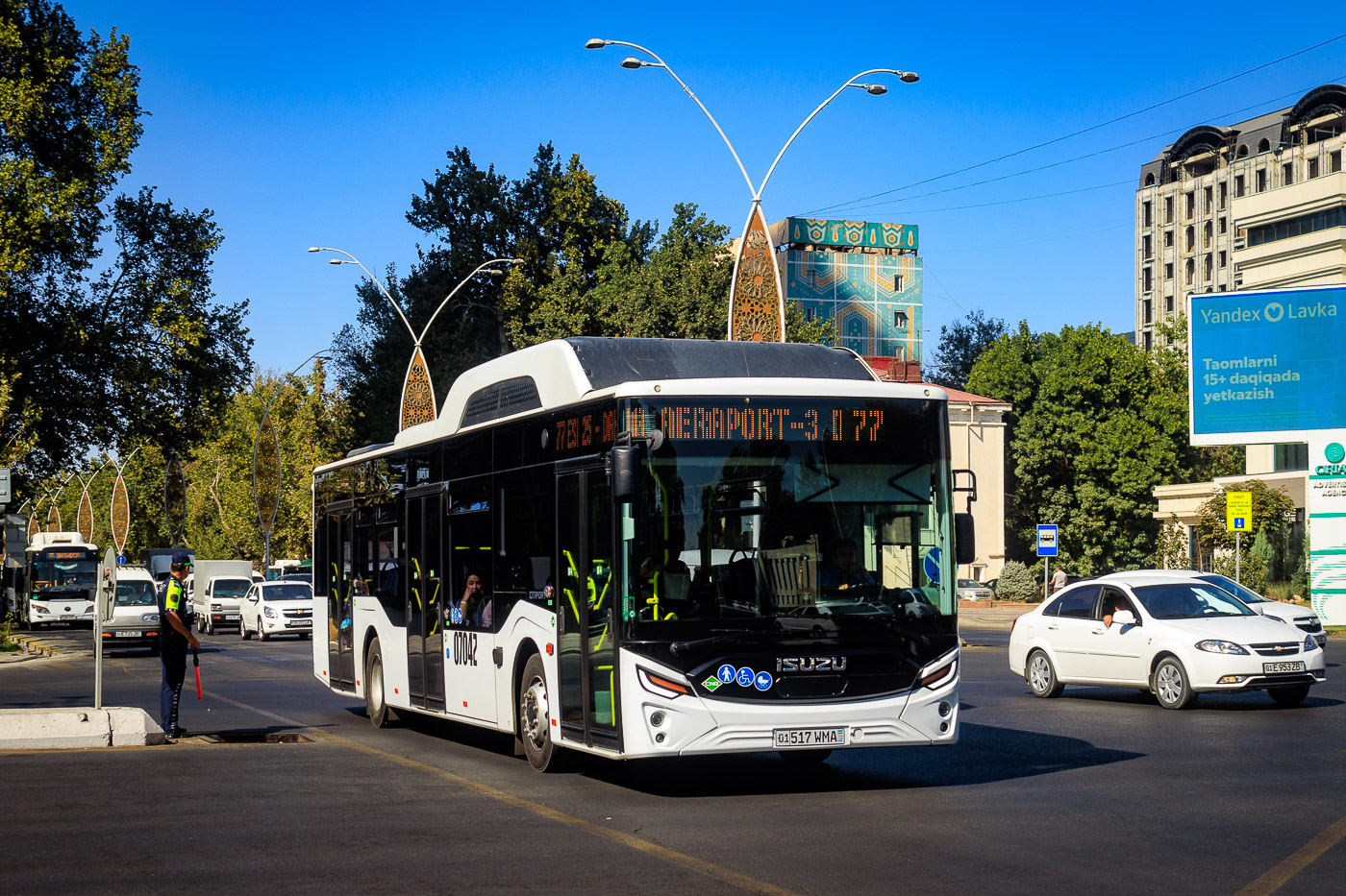 Узбекистан, Yutong ZK6852HG № AST 159; Узбекистан, Anadolu Isuzu Citiport 12 CNG № 07042