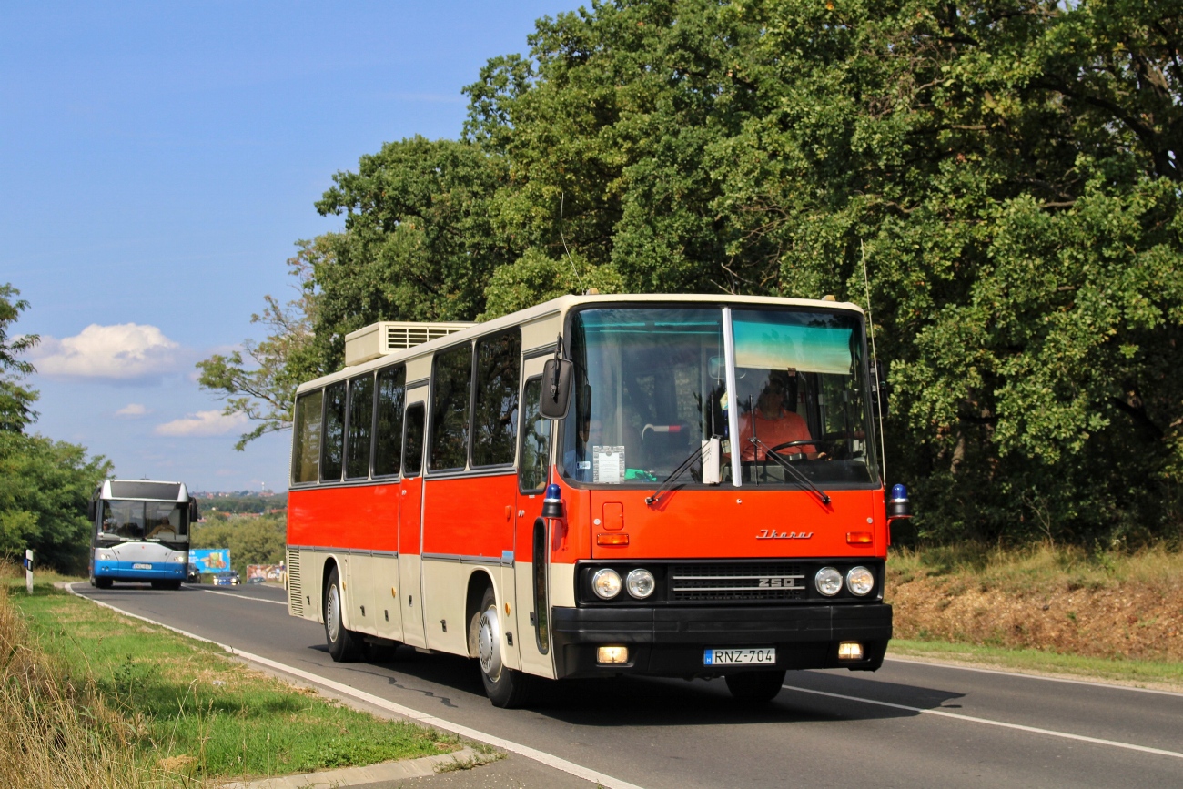 Венгрия, Ikarus 250.72 № RNZ-704