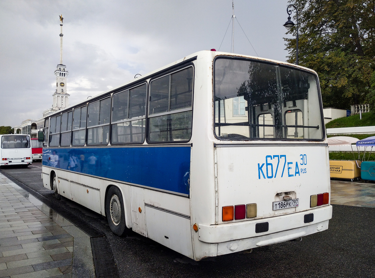 Москва, Ikarus 256.74 № С 939 СО 797; Москва, Ikarus 260.51 № Т 186 РК 797