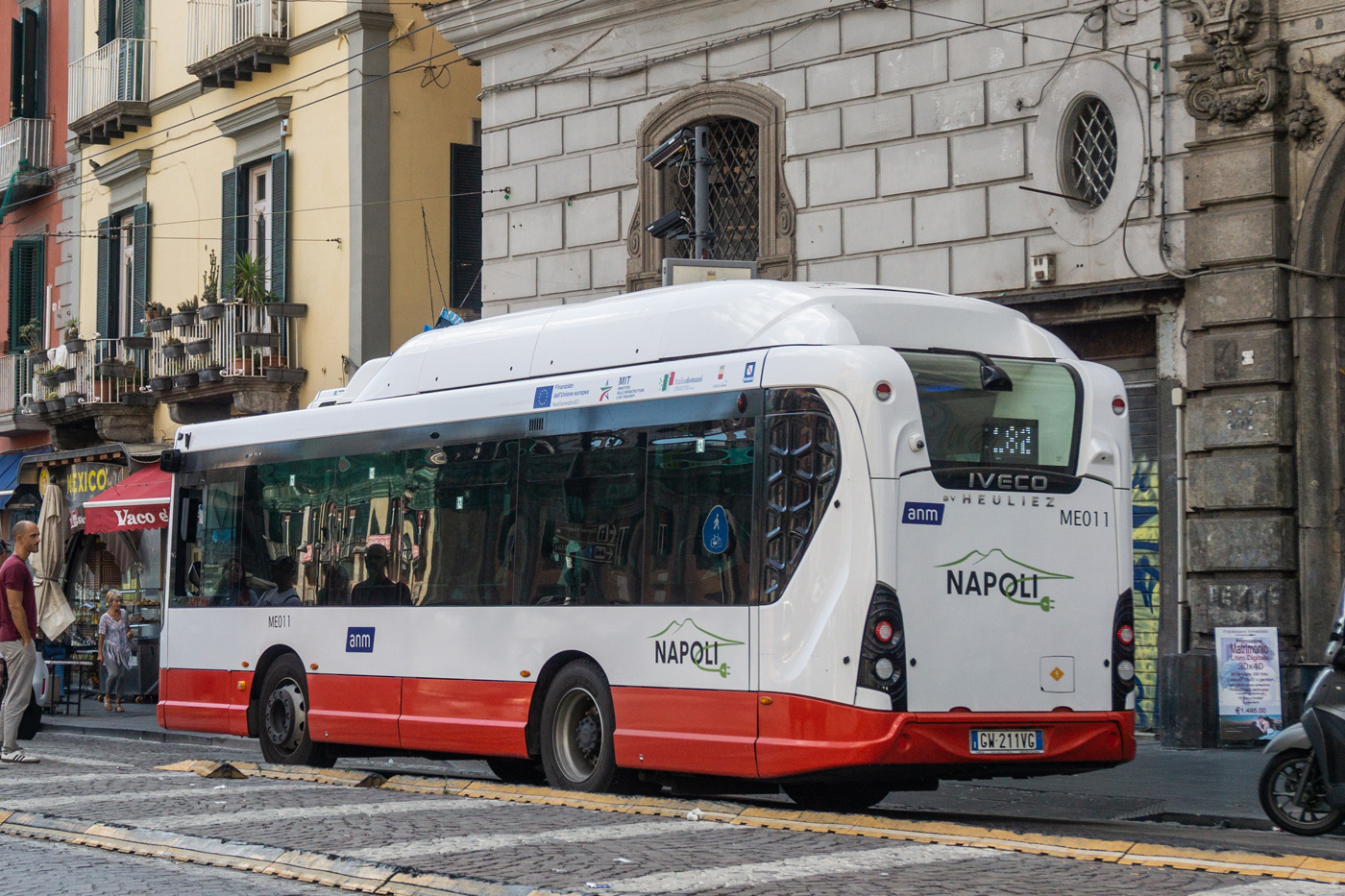 Италия, IVECO E-Way 9.5M № ME011