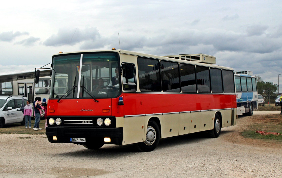 Венгрия, Ikarus 250.72 № RNZ-704; Венгрия — VII. Ikarus Találkozó, Aeropark (2025)