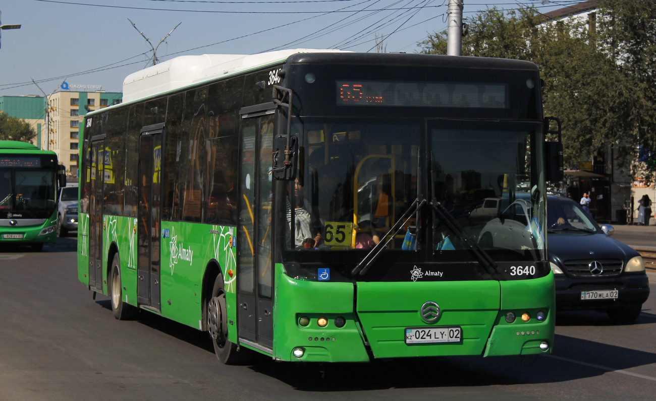 Алматы, Golden Dragon XML6125CN (Hyundai Trans Auto) № 3640
