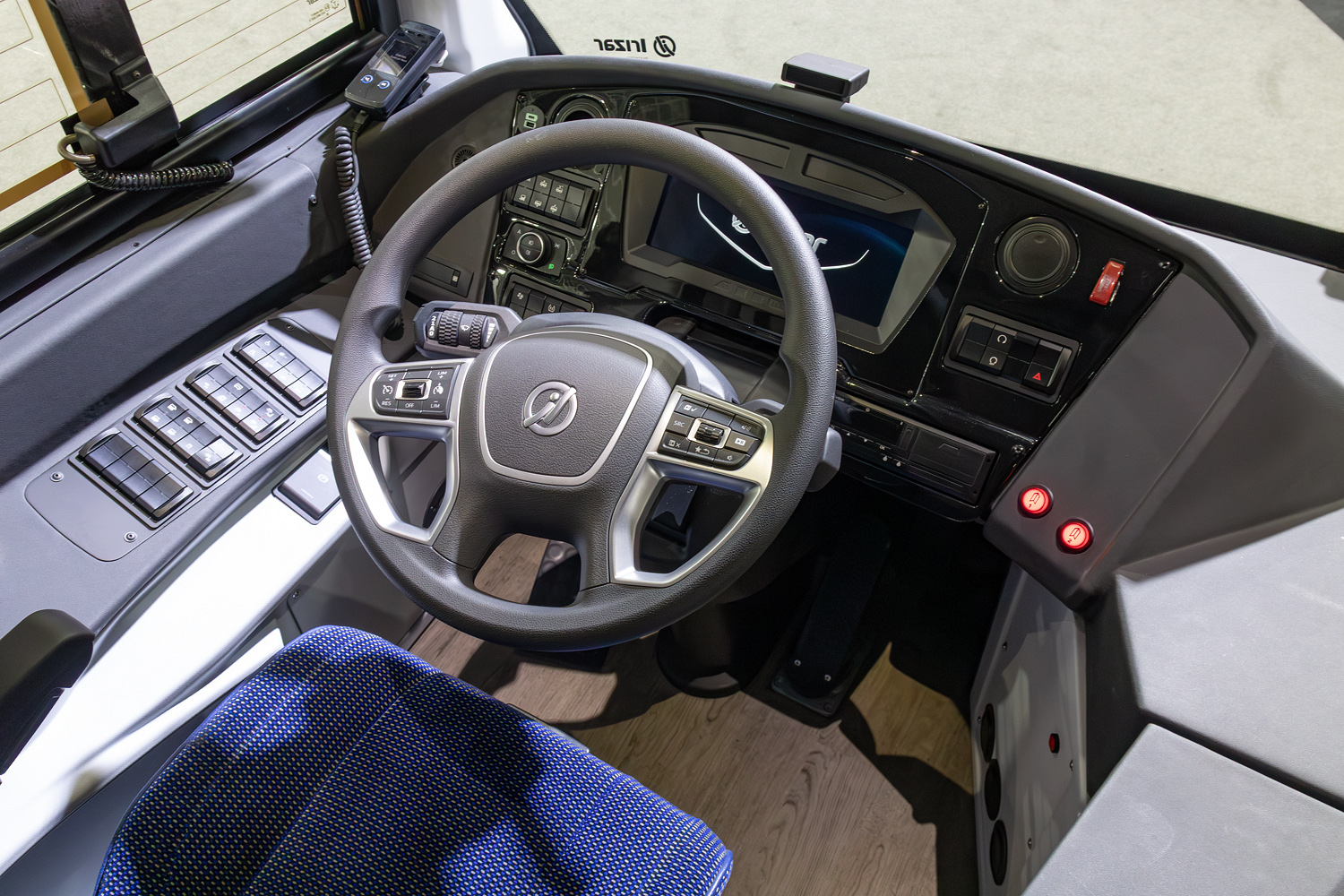 Испания, Irizar i3 electric 12,2 № [i3]; Бельгия — Busworld Europe 2025