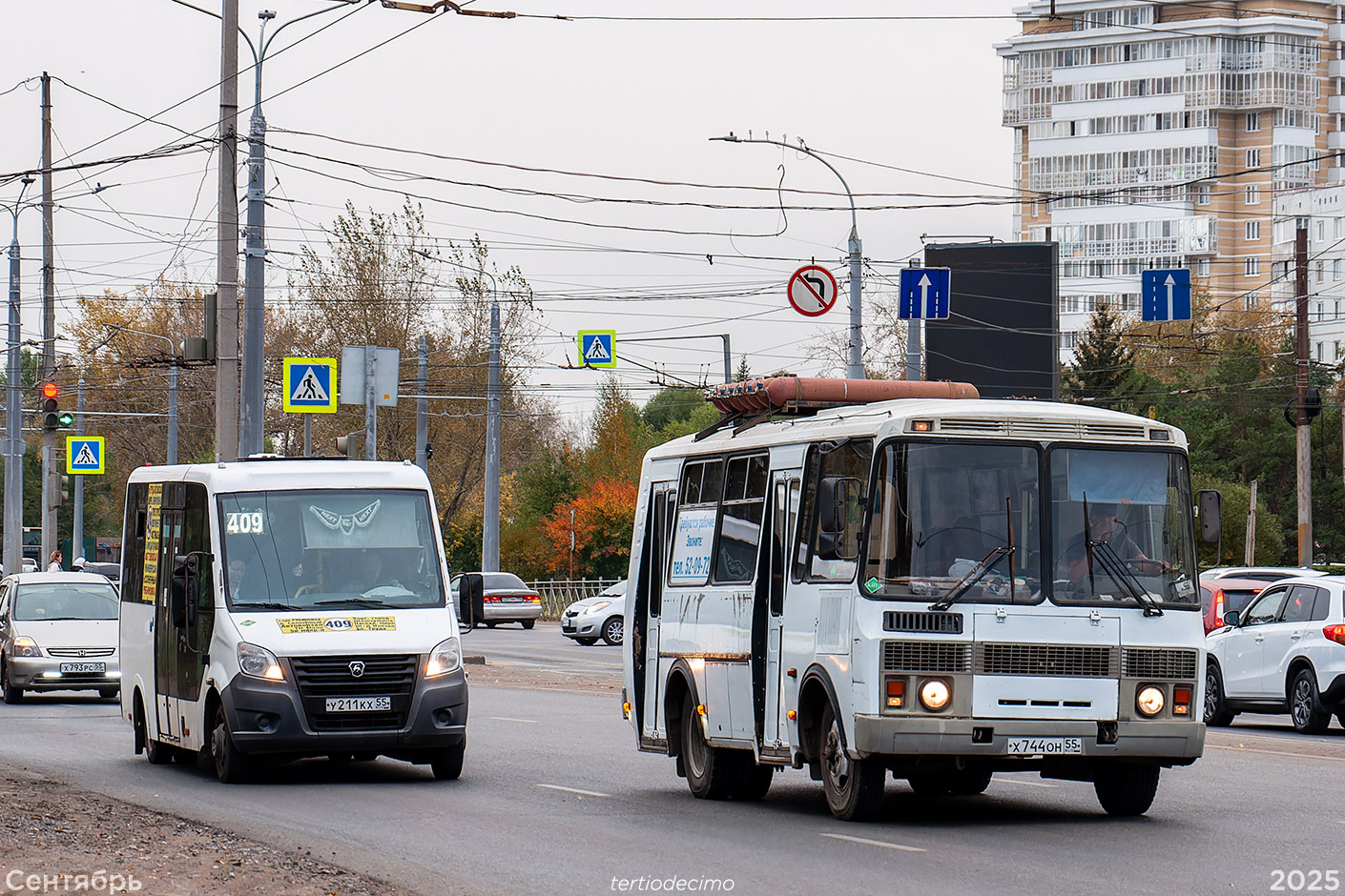 Омская область, Луидор-2250DS (ГАЗ Next) № У 211 КХ 55; Омская область, ПАЗ-32054 № Х 744 ОН 55