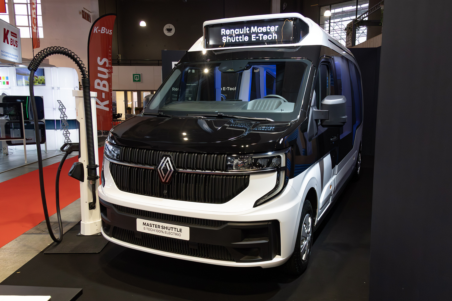 Франция, Renault Master Shuttle E-Tech № [Shuttle]; Бельгия — Busworld Europe 2025